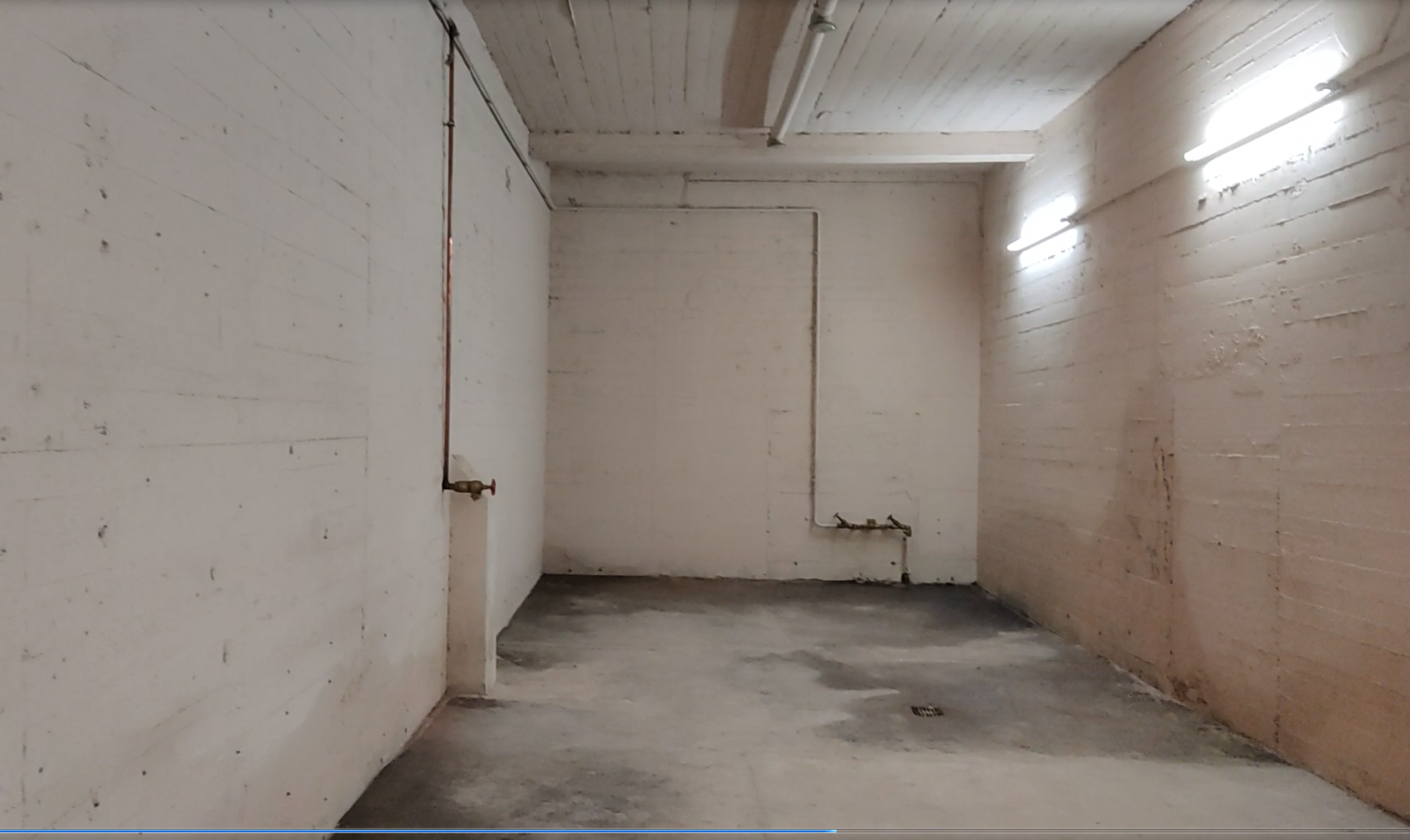Bunkerraum mit Zugang zu Sozialräumen